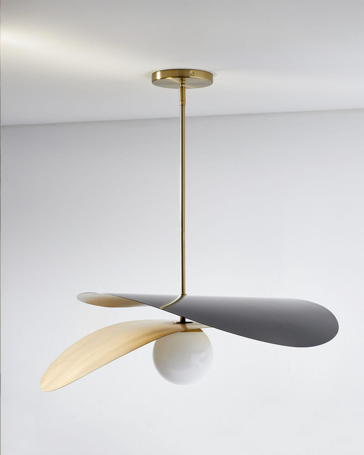 https://louvrehome.ru/wp-content/uploads/2024/05/Olivia-modern-pendant-scaled.jpg